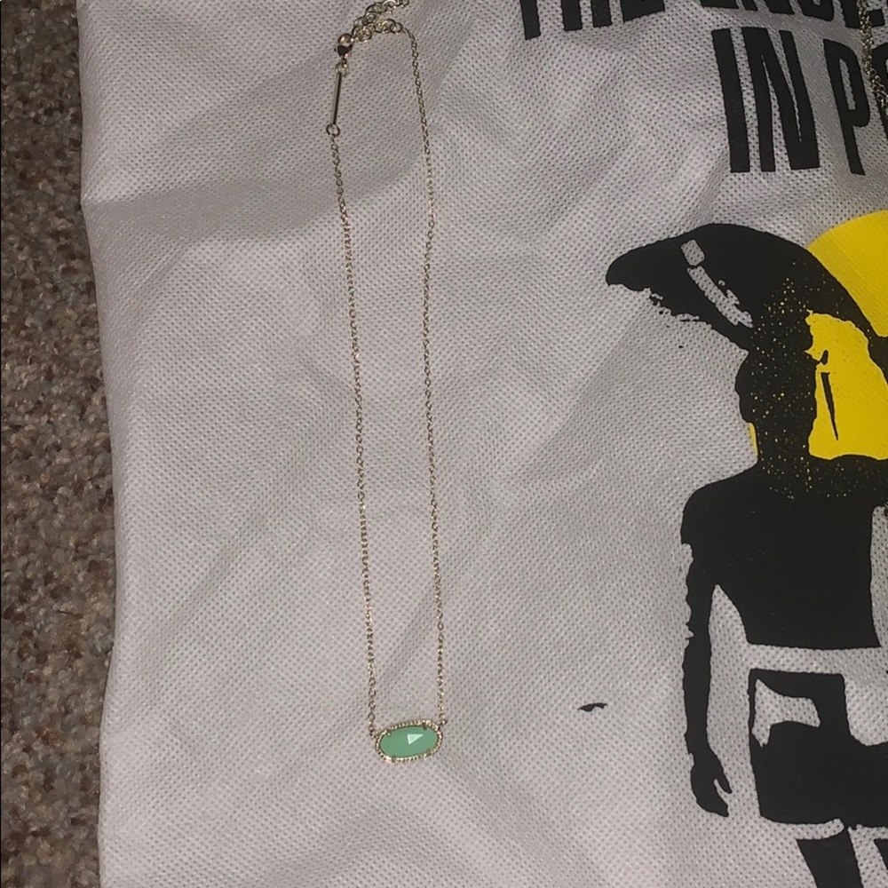 green and gold kendra scott necklace